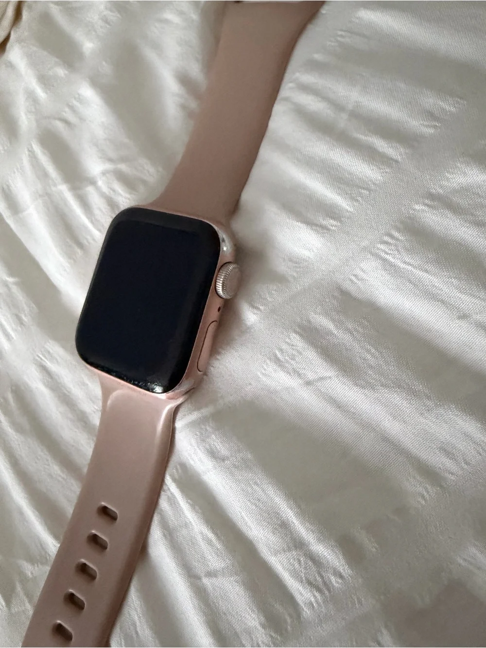 Apple Rose Gold Smartwatch with Blush Pink Silicone Band